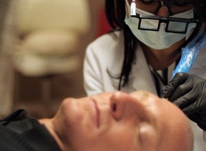 Patient receiving scar treatment